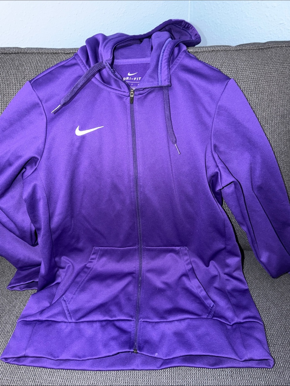 Nike Women's Purple Hooded Full-Zip Training Jacket - Picture 3 of 4